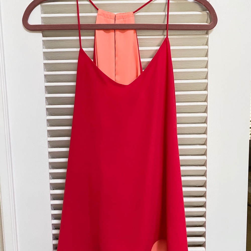 Reversible coral and red tank